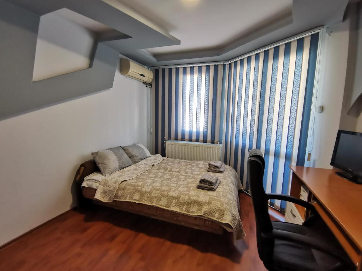Central Apartment Targovishte Exterior foto