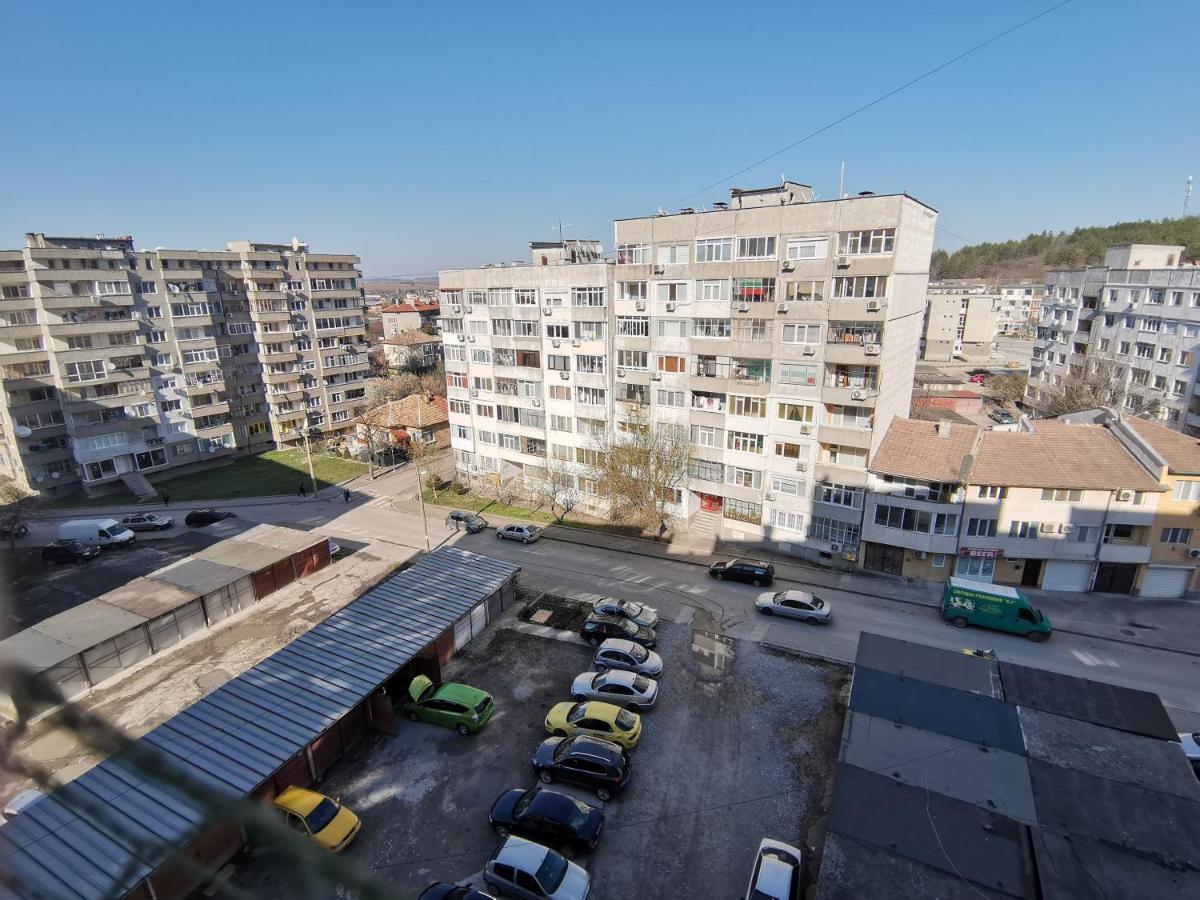 Central Apartment Targovishte Exterior foto